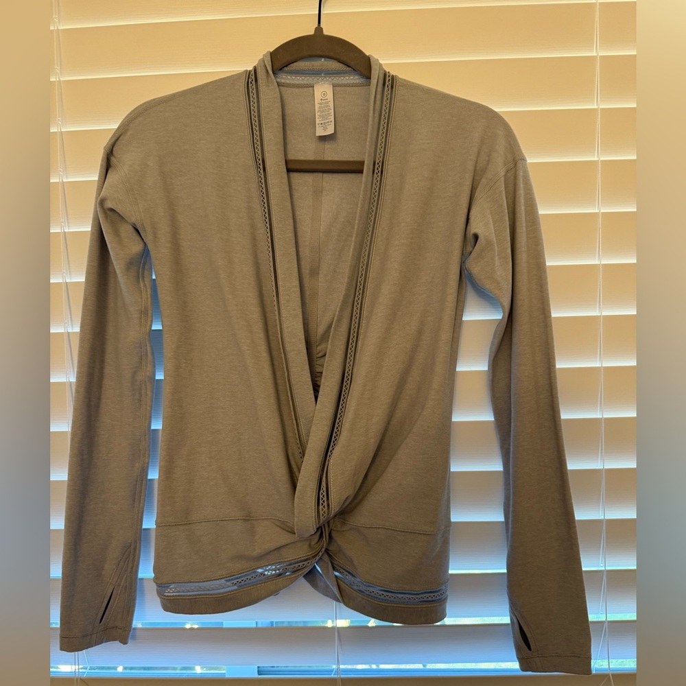 Ivivva Gray Long Sleeve Top